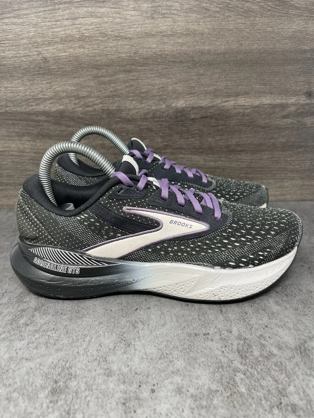 Brooks Adrenaline GTS 24 Running Shoes Womens Size 6.5 Black Lilac Purple